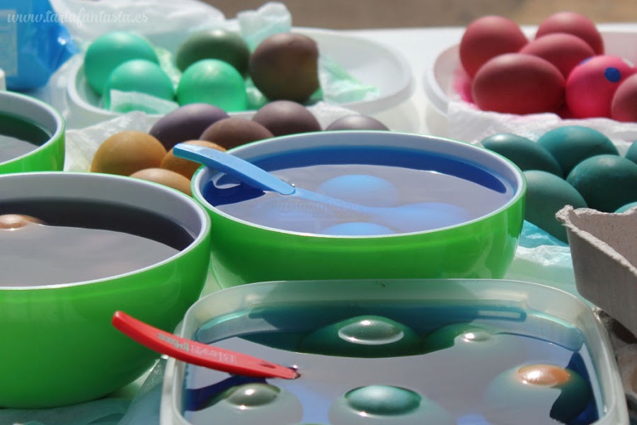 cómo colorear huevos 