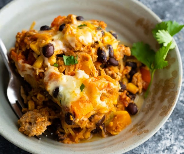 Southwest Spaghetti Squash Casserole #dinner #glutenfree