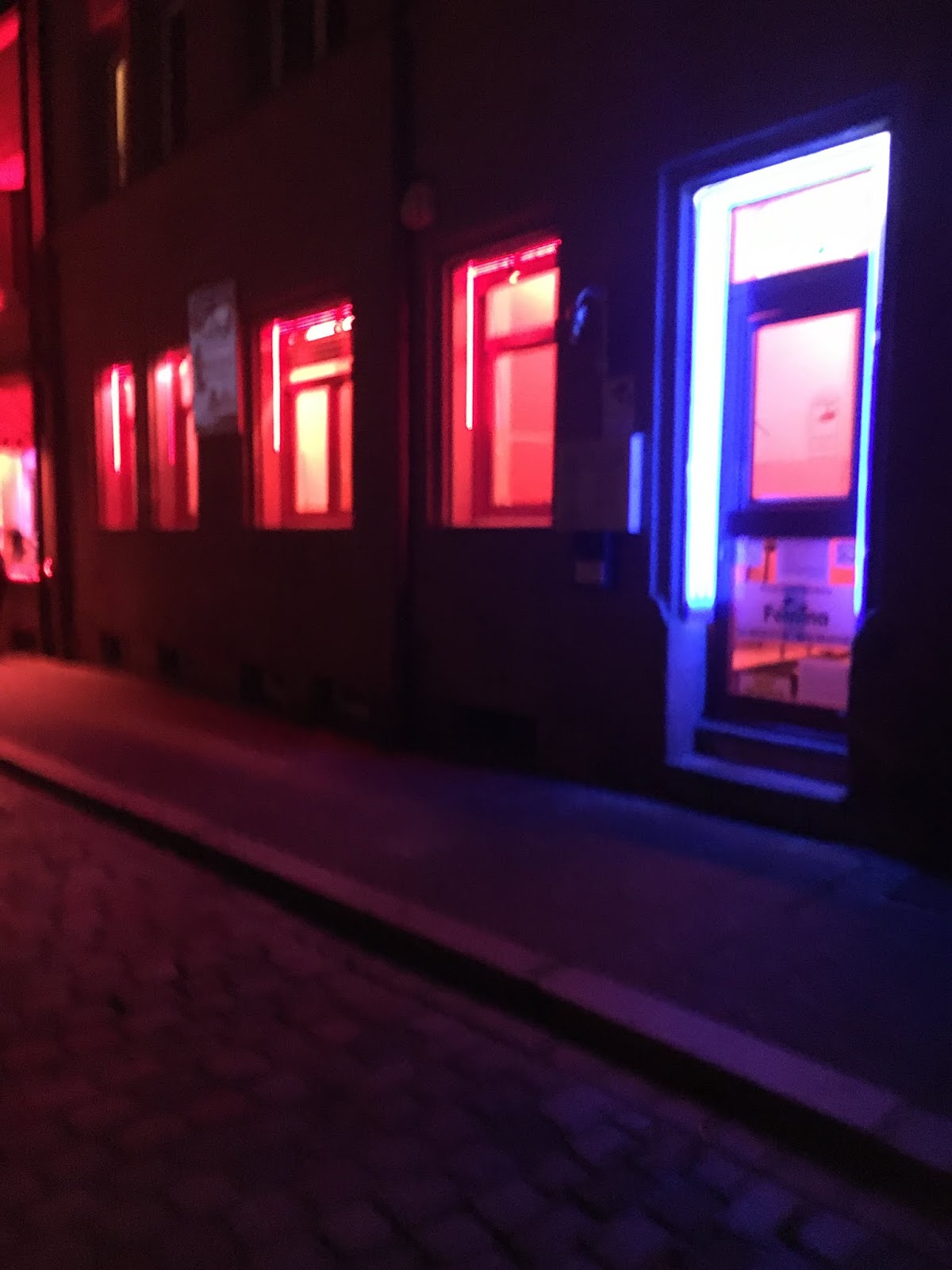 QUARTIERI A LUCI ROSSE