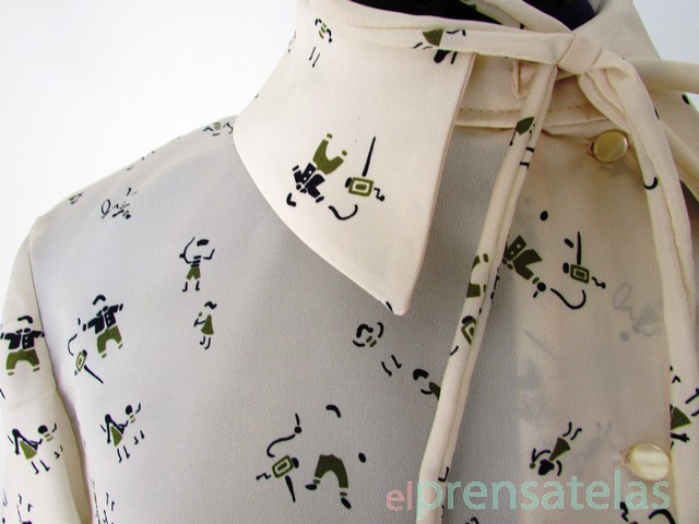 Blusa asimétrica Burda