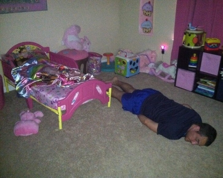 21 Epic Pictures Show The Difficulties Of Parenting