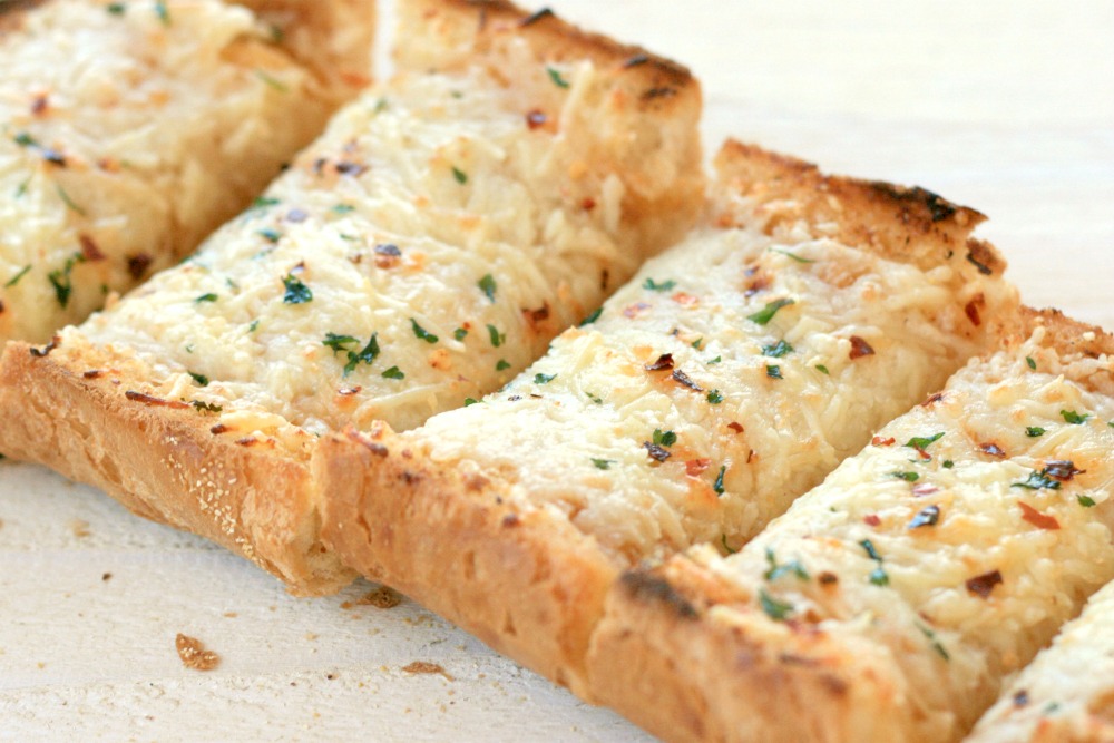 Best Cheesy Garlic Fire Bread Recipe