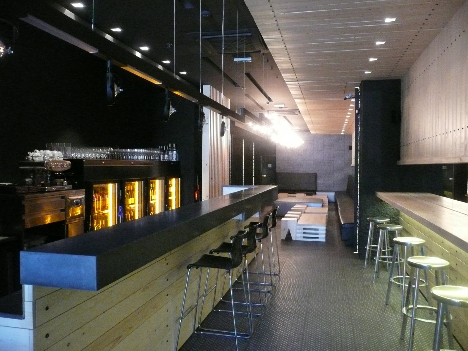 schillerwine DiVino A New Wine Bar in Budapest, Hungary