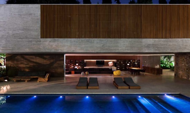 Hogares Frescos: Espectacular Casa Moderna con Diseño libre y Piscina