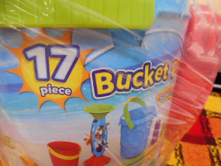 中古品の砂遊びセット９９０円は１７ピース