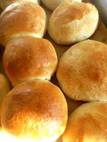 1 Hour Dinner Rolls: Hot, steamy rolls slathered in butter are the perfect accompaniment to any meal, especially when they are homemade! - Slice of Southern