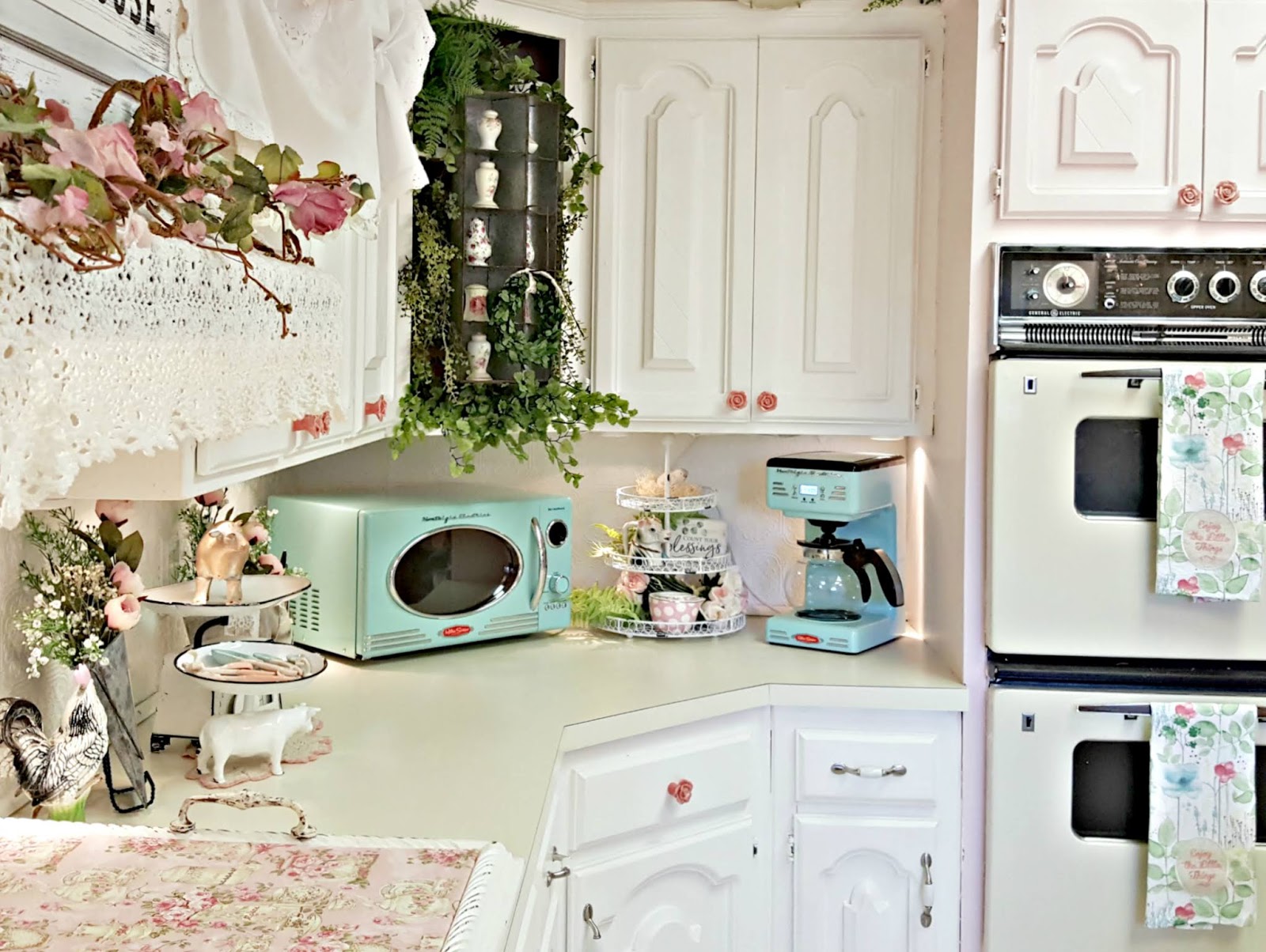 Pink small sale kitchen appliances