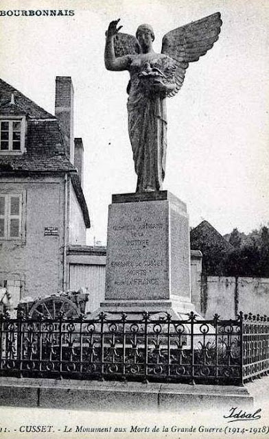 CPA monuments aux Morts de l'Allier, Cusset