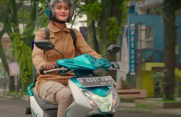 4. Mengendarai motor Injeksi dengan baik 4. Mengendarai motor Injeksi dengan baik