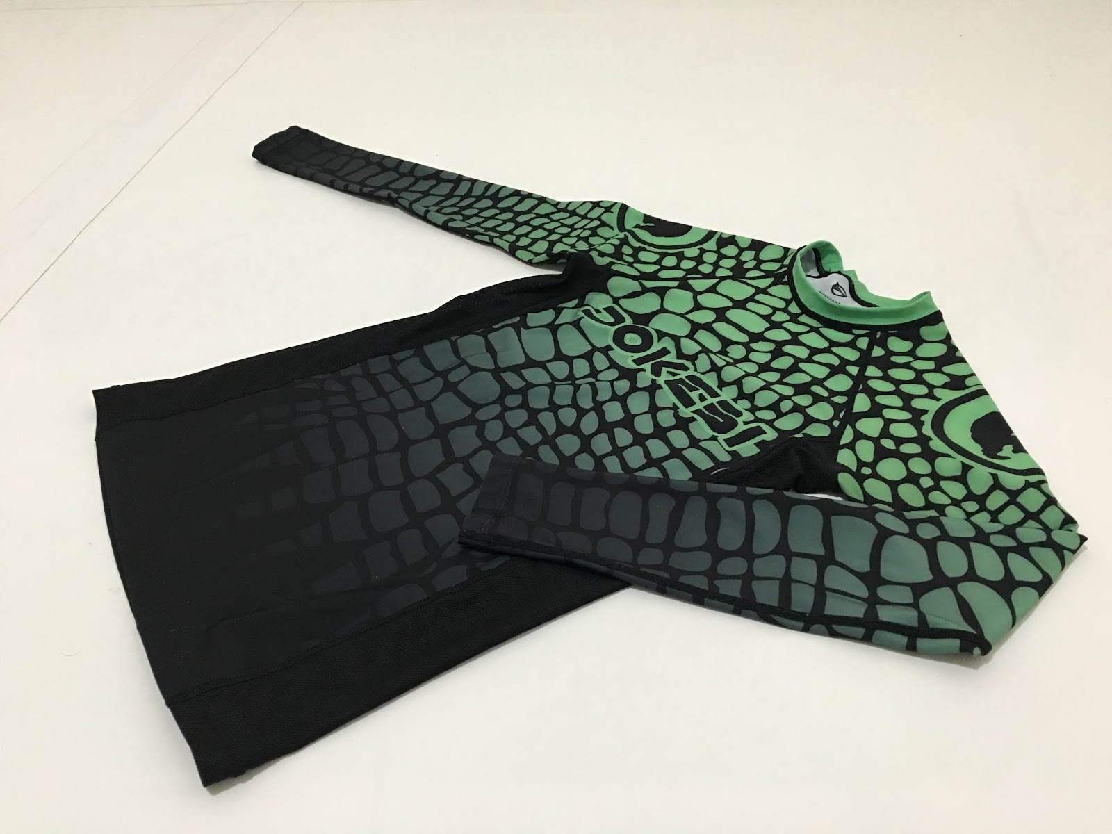 I Fight in Pajamas: Dokebi Combat Outfitters Jungle Rash Guard Review