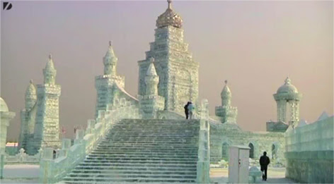 Video : 中国・ハルビンの氷の都