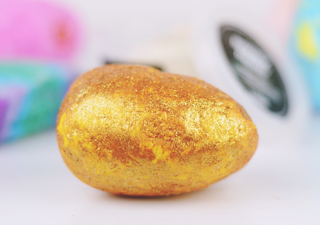 Lush Golden Egg Bath Bomb Review