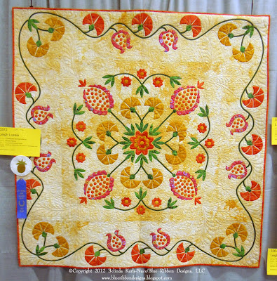 Samplings From A Blue Ribbon Girl: AQS Quilt Show & Contest - Des ...