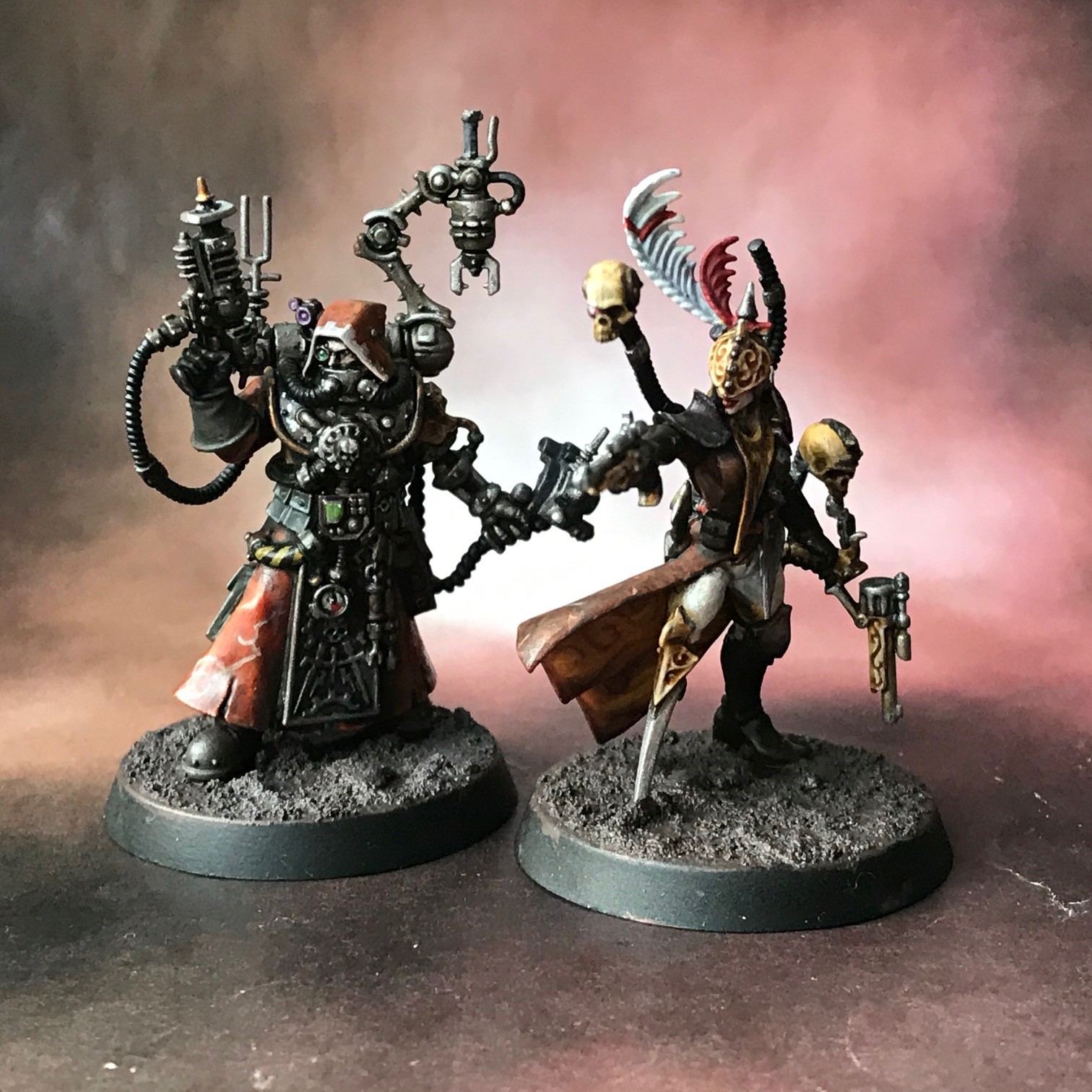 Rogue trader коллекционное издание. Генокульт псайкер. Servitor x-101. Rogue trader коллекционное издание. Warhammer 40 000 rogue trader игра.