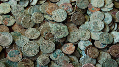 Крупнейший клад из 52503 римских монет, оценен на сумму £320,250 фунтов стерлингов...