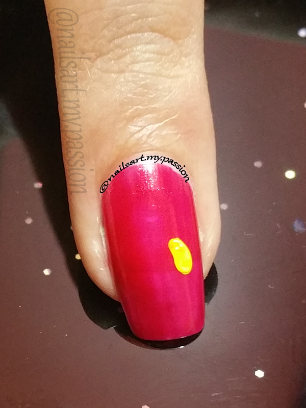 Tutorial 8: Red with Yellow flowers Nails