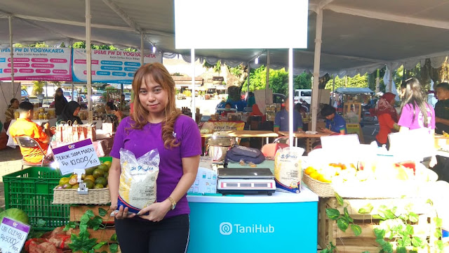 Stan TaniHub di Bazar UMKM Grebeg Lebaran Stan TaniHub di Bazar UMKM Grebeg Lebaran