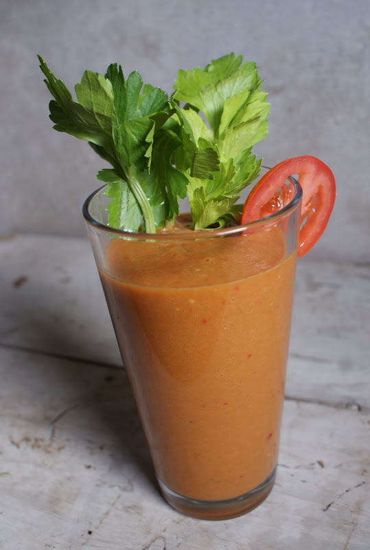 The Spade & Spoon Raw Vegan The Real V8 Smoothie Juice