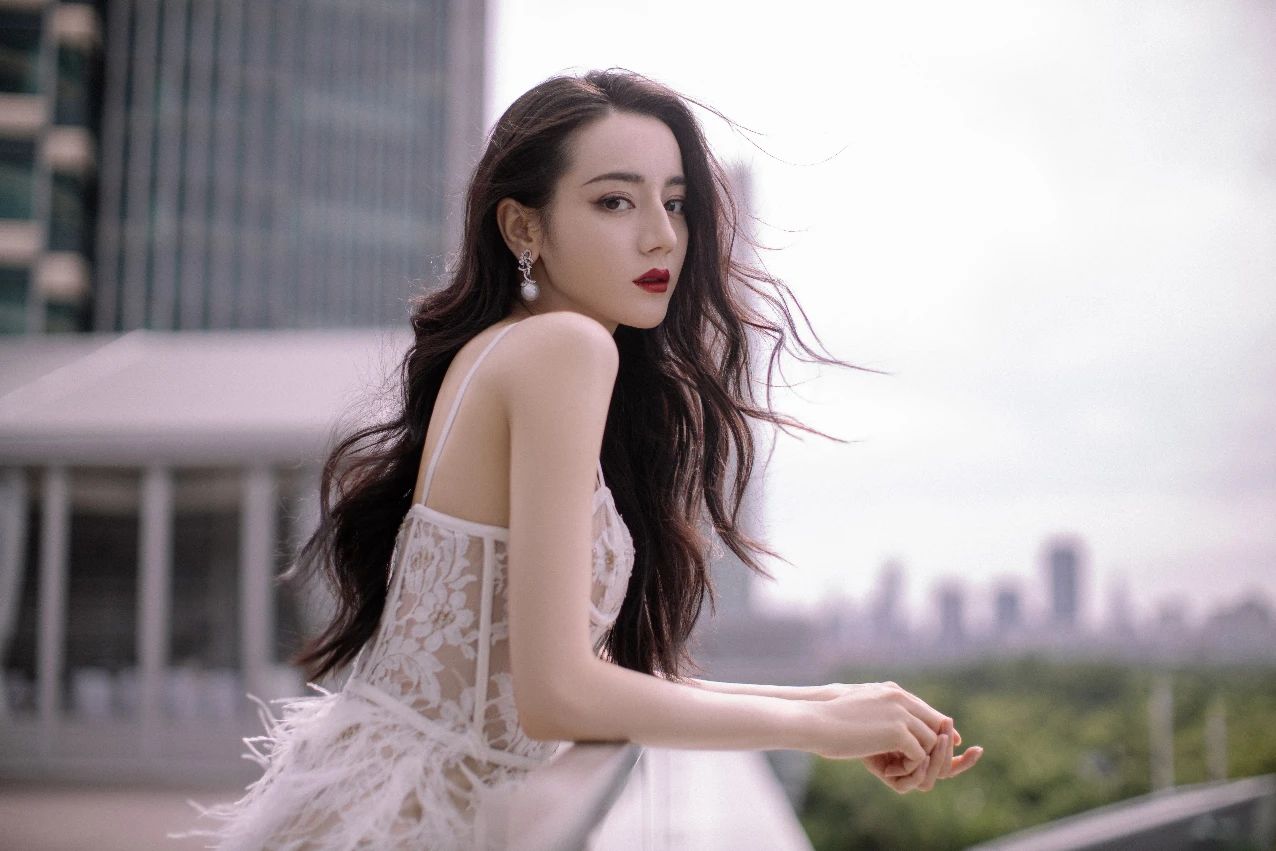 địch lệ nhiệt ba