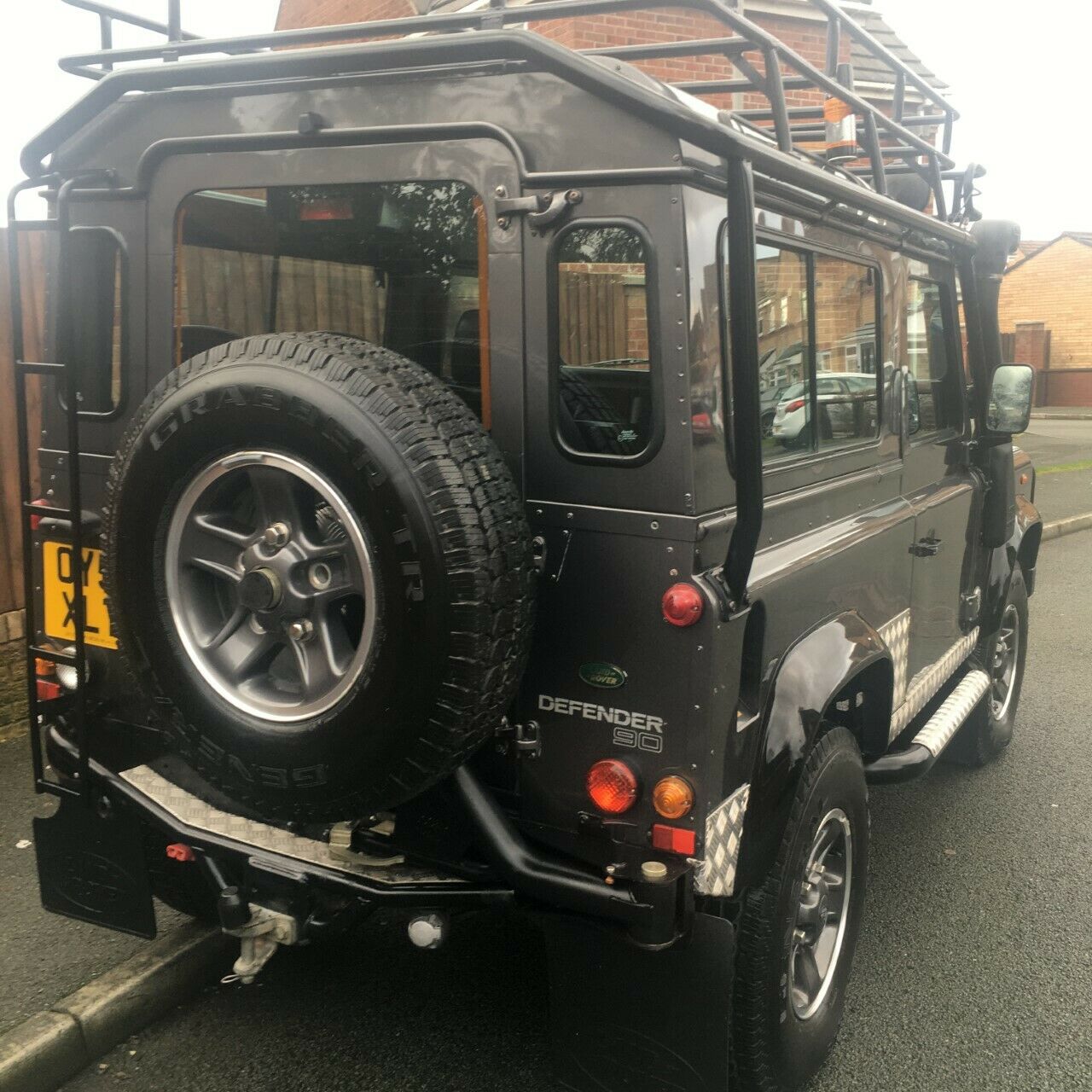 Landrover Defender 2001 LARA CROFT Land Rover TOMB RAIDR Defender 90 2.5