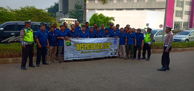 jemputan karyawan Perusahaan Briefing koordinasi Polantas jemputan karyawan Perusahaan Briefing koordinasi Polantas