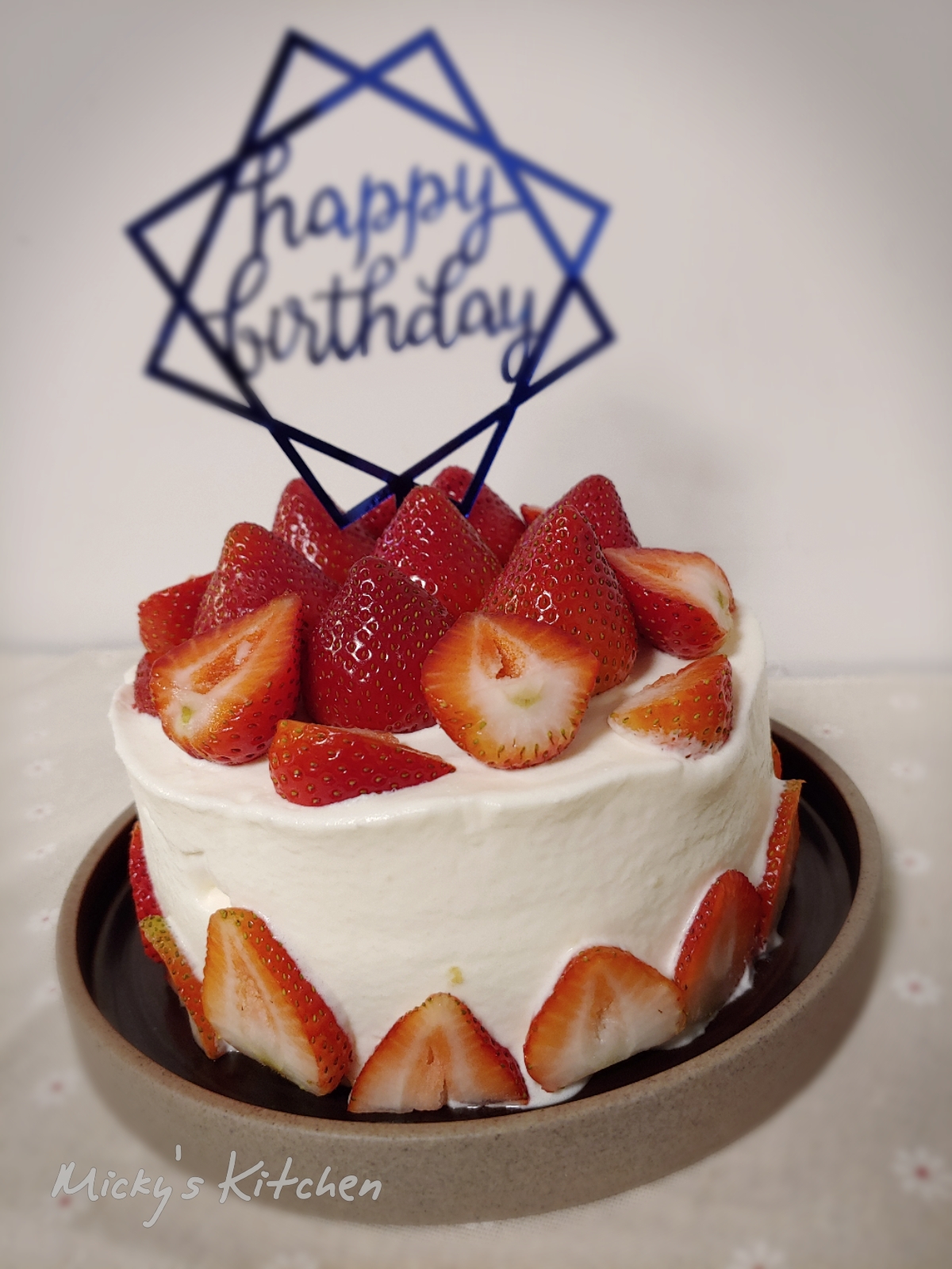 Strawberries Cream Cake 日式士多啤梨忌廉蛋糕 – Solight