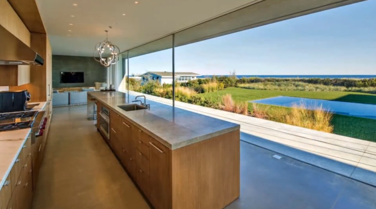 35 Photos vs. Luxury Contemporary Glass Home In New York vs. Interior Design Tour