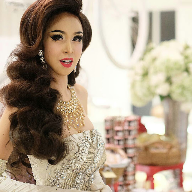 Areeya Marks Beautiful Thai Ladyboy Cabaret Show Tg Beauty