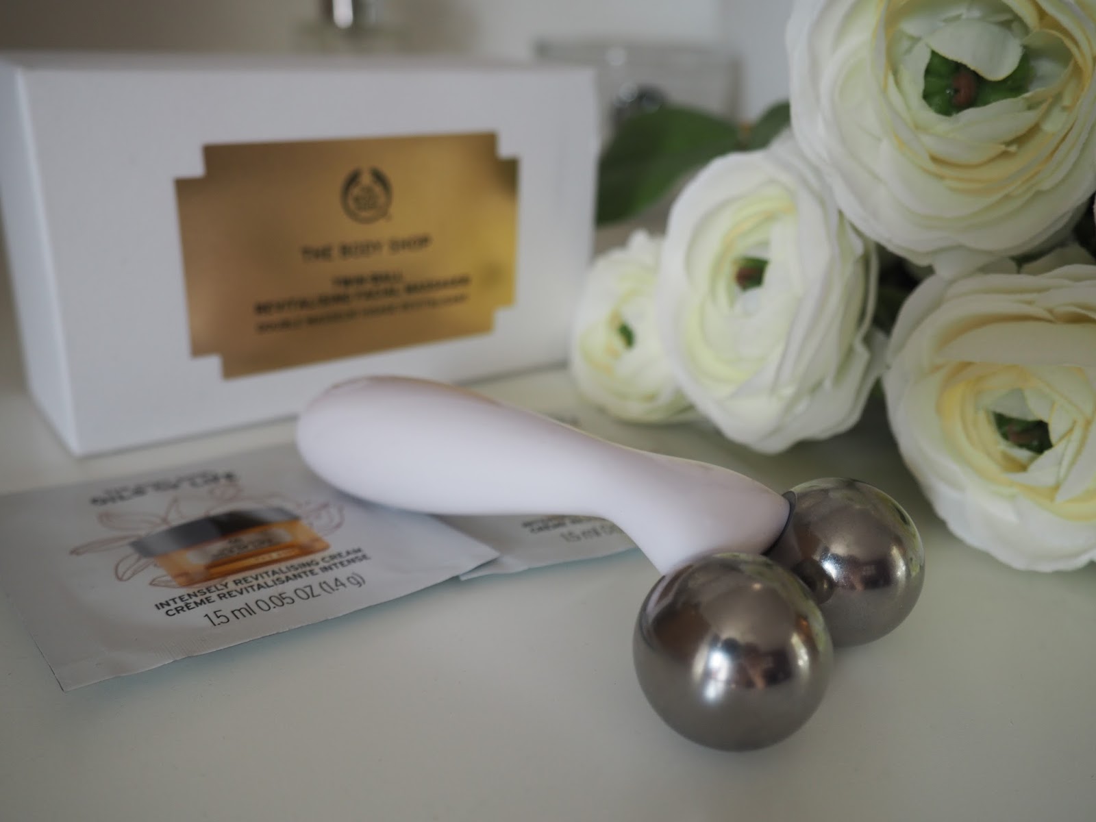 The Body Shop twin ball facial massager Oils of Life review