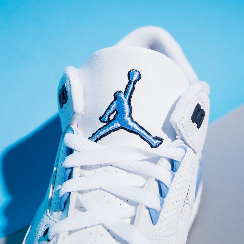 แนะนำรองเท้า Nike Air Jordan 3 RETRO “UNIVERSITY BLUE” ดีไซน์คลาสสิค
