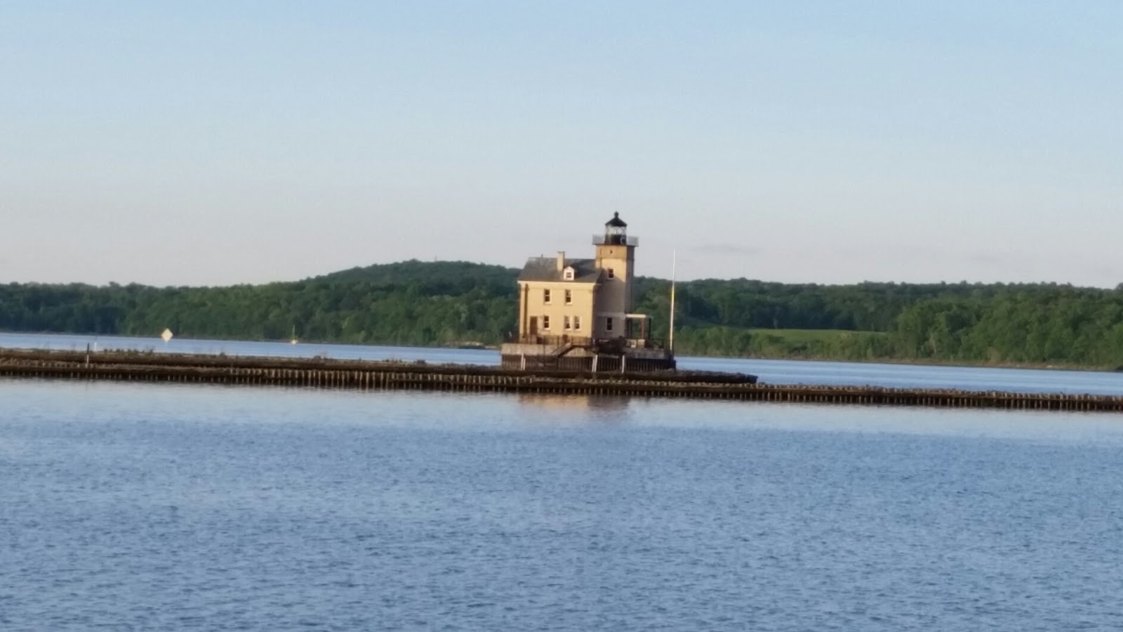 05/25/17 Thursday Port Ewen, NY to Houghtailing island (New Baltimore, NY)
