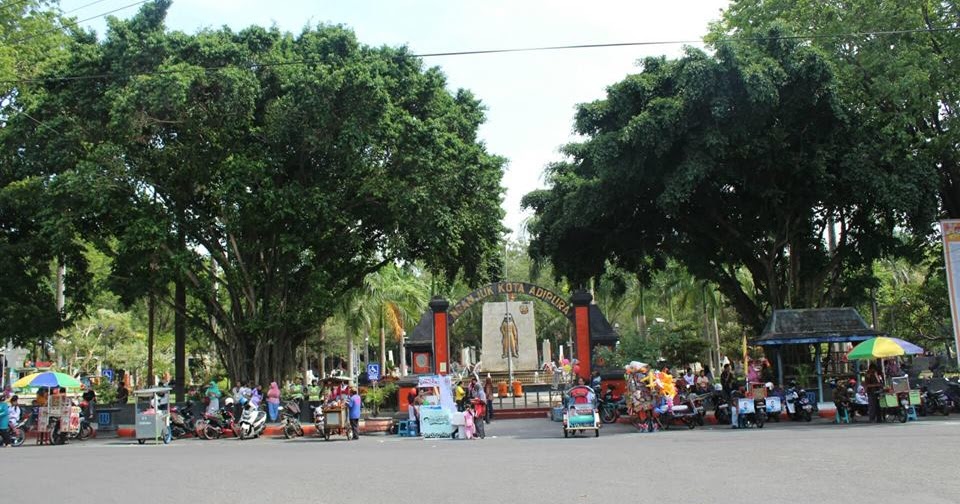 Alun Alun Nganjuk Alun Alun Nganjuk Alun Alun Nganjuk Alun Alun Nganjuk