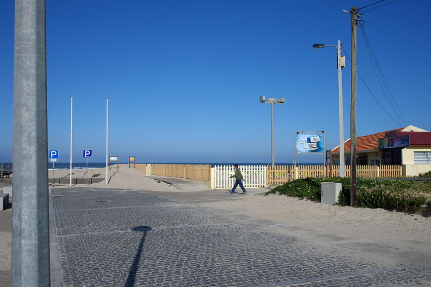 Sétima Onda Estacionamento junto à praia
