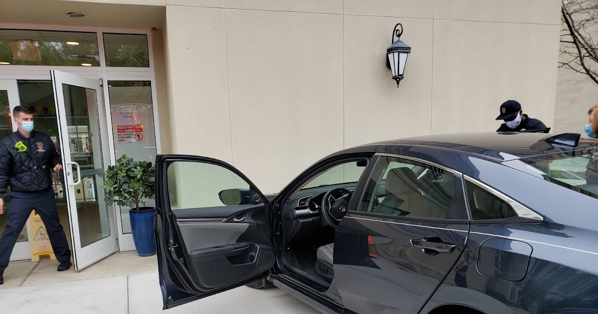 Rockville Nights Car crashes into building in Rockville