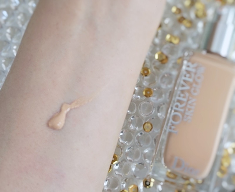 Dior Forever Skin Glow Foundation 0.5N review swatch