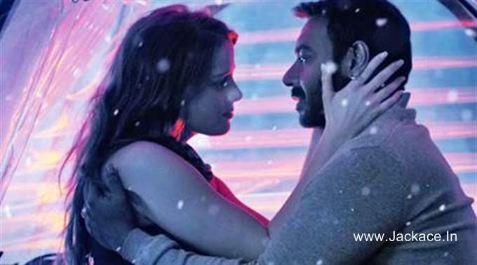 Darkhaast: Ajay Devgn And Erika Kaar Romance In This Shivaay Song