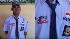 Jahit Bet Pada Saku Baju Seragam Sekolah Yang Terlihat Apik Jahit Bet Pada Saku Baju Seragam Sekolah Yang Terlihat Apik
