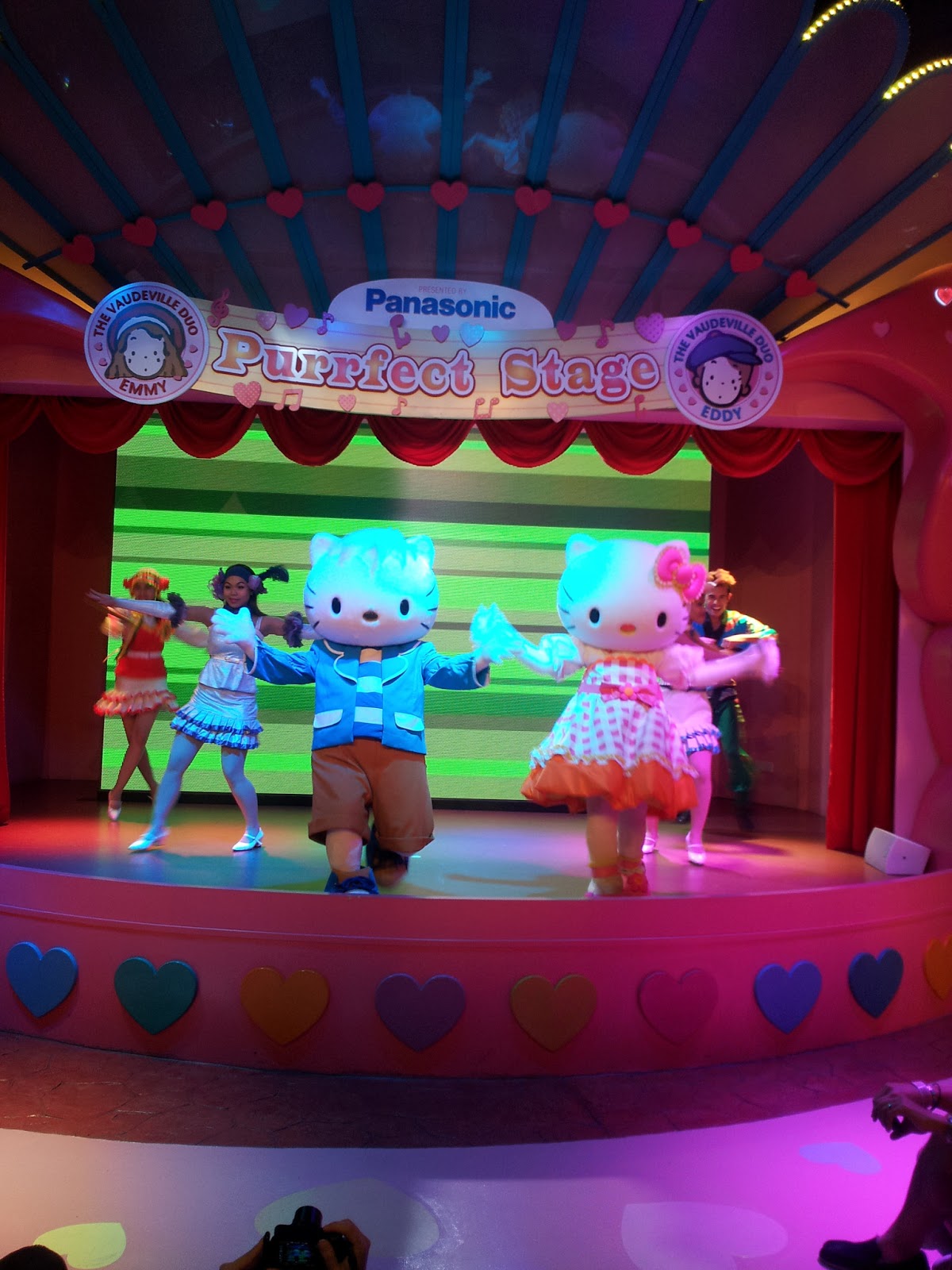 Hello kitty логотип. шоу the masked singer wolf. Hello kitty fashion star caroline alegre hazel. шоу хеллоу китти остров мечты. шоу китти.