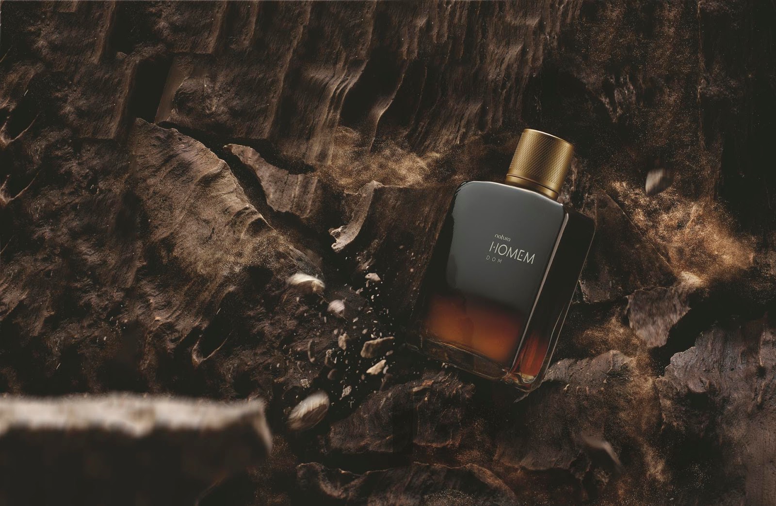 Natura, a Casa de Perfumaria do Brasil, apresenta Natura Homem Dom, o novo deo parfum amadeirado