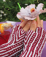 Spritz - Fingerless Mittens Pattern