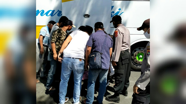 Polisi dan BNN gagalkan pengiriman 250 gram Sabu di Pelabuhan Kayangan Polisi dan BNN gagalkan pengiriman 250 gram Sabu di Pelabuhan Kayangan