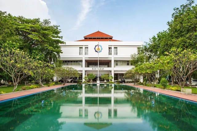 Kampus Institut Teknologi Sepuluh Nopember (ITS) Surabaya membuka Rekrutmen untuk Tenaga Dosen Non PNS untuk tahun 2020. Pendaftarannya sudah berjalan, dibuka secara online pada 20 Desember 2019 kemarin sampai dengan tanggal 03 Januari 2020 mendatang