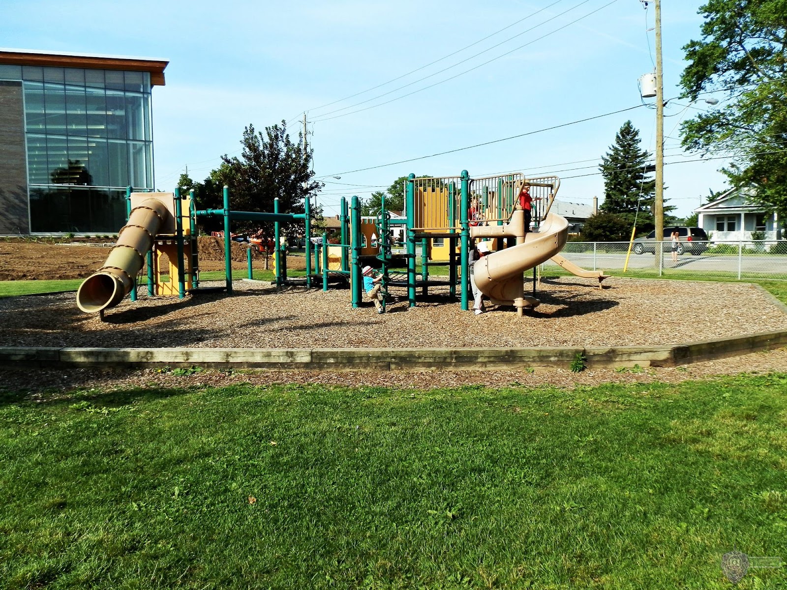 SCG Niagara The St. Catharines KIWANIS AQUATICS CENTRE & LIBRARY (+ 30