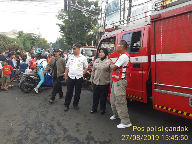 Anggota Polsek Cidadap Polrestabes Bandung Mengamankan Tkp