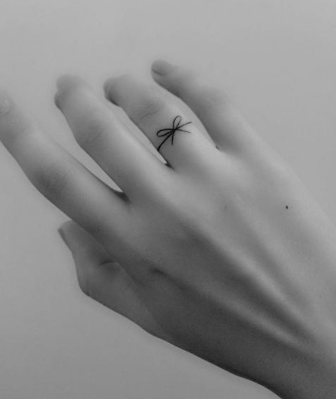 60 Unique Small Tattoos For Women With Meaning 2019 Page 5 Of 5
