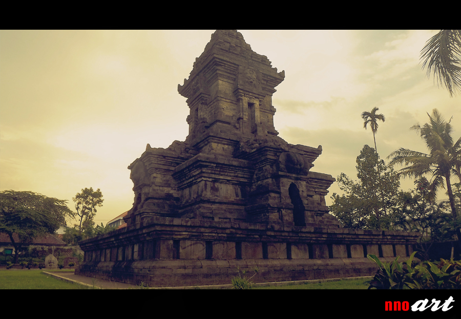Kemegahan Candi Singosari di Malang | nnoart