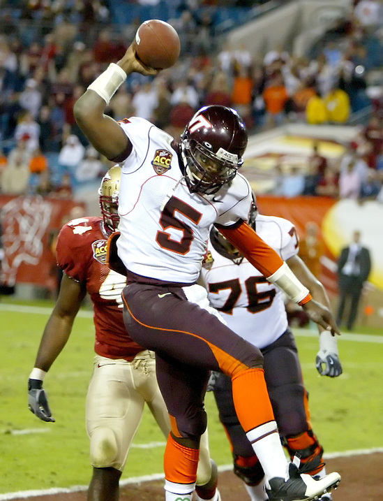 Brother of Michael Vick "Marcus Vick" Runs From Cops... Leading Them On