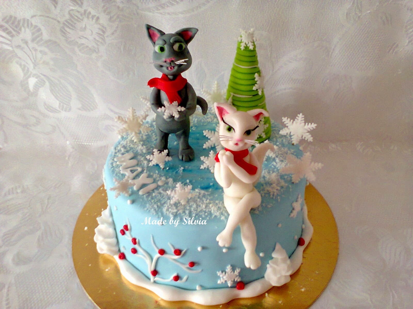 Tort de iarna cu Tom si Angela