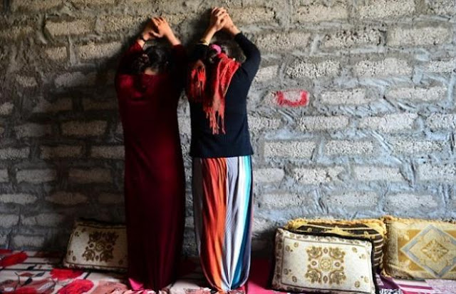Foto Penjara ISIS, Tempat Anggota Menyiksa dan Setubuhi Para Budak S*ksnya Foto Penjara ISIS, Tempat Anggota Menyiksa dan Setubuhi Para Budak S*ksnya