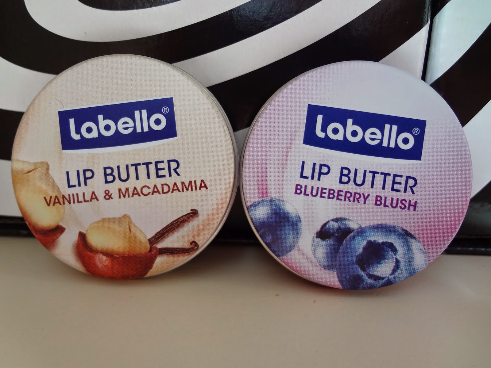 & plötzlich alles Lilablau: Labello - Lip Butter BLUEBERRY BLUSH